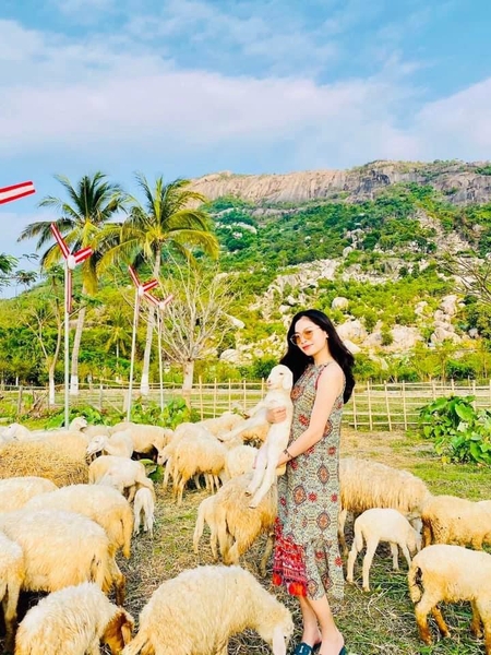 TOUR 3 NGÀY 2 ĐÊM - KHÁM PHÁ TP BIỂN NHA TRANG ( Giảm Ngay 20% , Hành Trình Hấp Dẫn Khám Phá Hang Rái Vườn Nho - Vịnh Nha Trang)