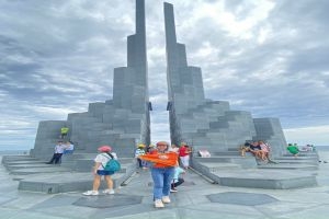 TOUR THAM QUAN NHA TRANG - PHÚ YÊN XỨ HOA VÀNG TRÊN CỎ XANH