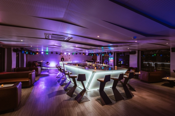 DU THUYỀN KHÁM PHÁ VỊNH NHA TRANG