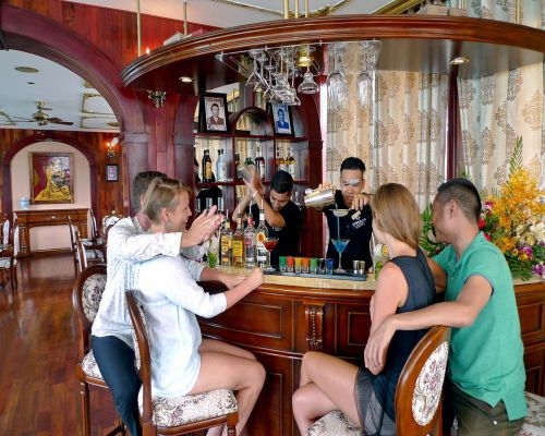 DU THUYỀN EMPEROR CRUISES - HÀNH TRÌNH KHÁM PHÁ VỊNH NHA TRANG (DAY CRUISE)