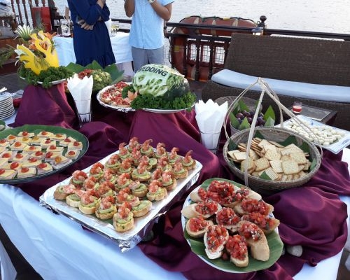 DU THUYỀN EMPEROR CRUISES - NGẮM HOÀNG HÔN TRÊN VỊNH NHA TRANG (SUNSET CRUISE)