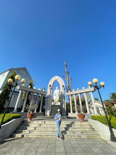 TOUR THAM QUAN NHA TRANG - PHÚ YÊN XỨ HOA VÀNG TRÊN CỎ XANH