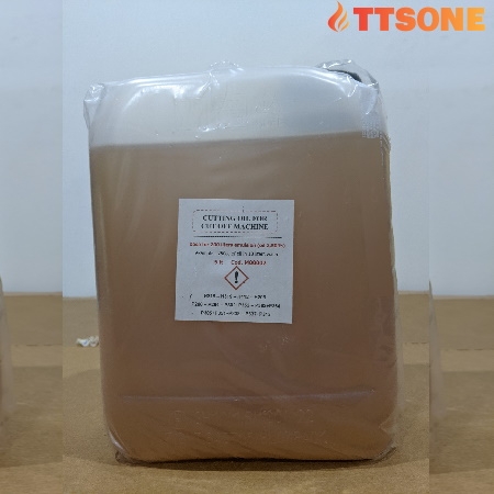 Dung Dịch Làm Mát REMET M00002 Cho Máy Cắt Dạng Dầu (Can 5 Lít)