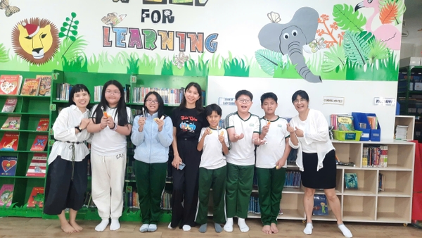 Ms. Ulpan, Mom of Almu from Grade 5, shared with us what she has been reading