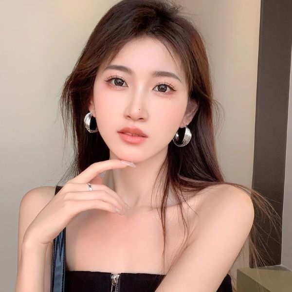 Hoa tai bản to cho nữ sang trọng có 2 màu
