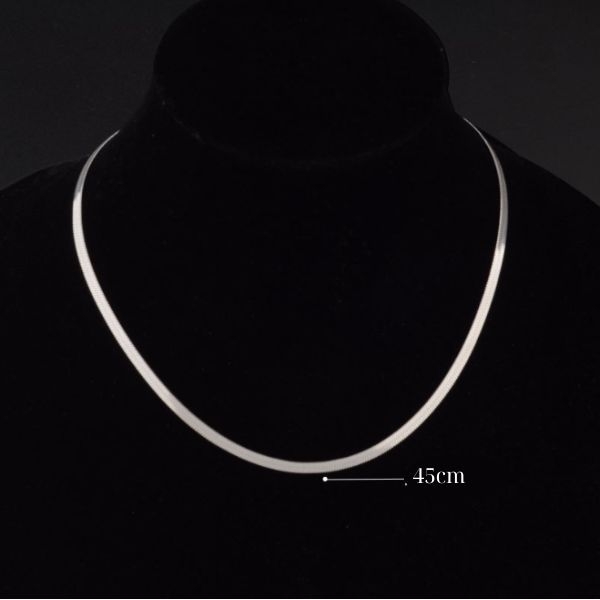 Vòng cổ Clash màu bạc - Phong cách thời trang Unisex