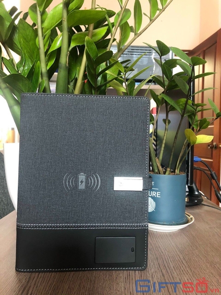 Sổ Tích Hợp Pin Sạc  8000mAh và USB 16G