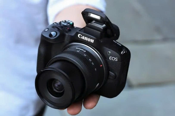 Canon EOS R50 – Có Thật Sự Là 