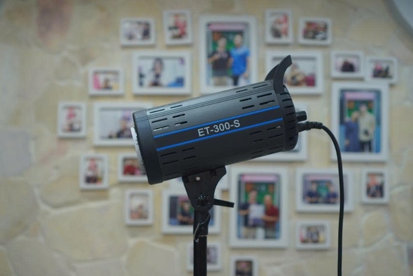 Đèn Led Studio ET-300-S