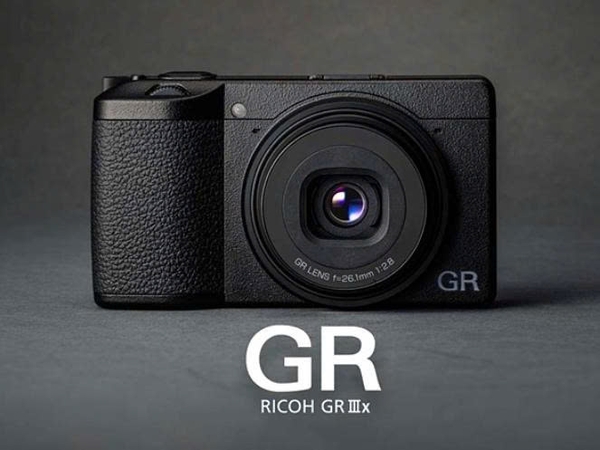 Máy ảnh Compact Ricoh GR IIIx