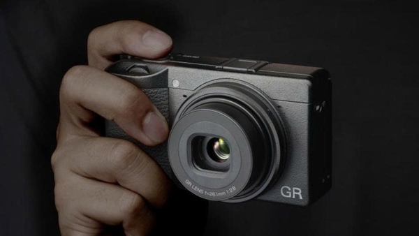 Máy ảnh Compact Ricoh GR IIIx