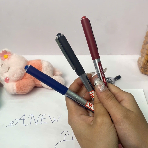 Bút Gel Uni UB150 Nhật Bản 0.5mm Chuyên dùng ký tên