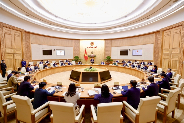 Thủ tướng: Chấn chỉnh thị trường trái phiếu, bất động sản để bảo vệ quyền lợi người dân