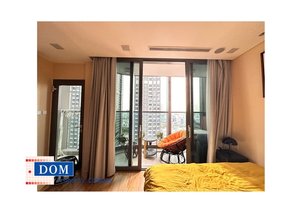Căn hộ Vinhomes Central Park LM81 - 12A