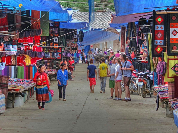 Tour du lịch Sapa - chợ Bắc Hà