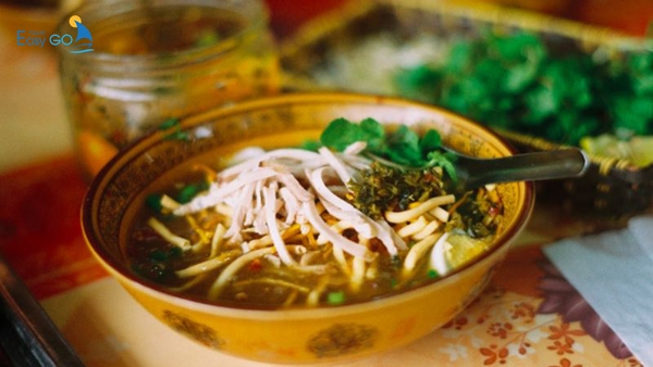 Cốn Sủi là món đặc sản được nhiều du khách yêu thích
