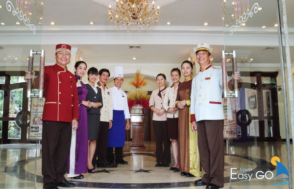 Phong cách phục vụ của nhân viên tại các khách sạn Mộc Châu 3 sao chuyên nghiệp, thân thiện 