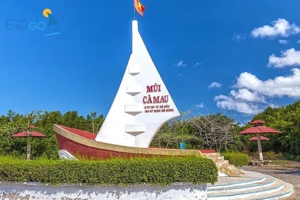 Mũi Cà Mau nằm tại xã Đất Mũi, huyện Ngọc Hiển, tỉnh Cà Mau.   