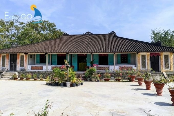 Nhà cổ trăm cột là một trong những di tích lịch sử cấp quốc gia