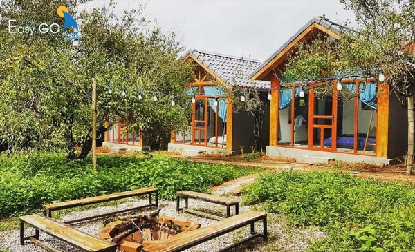 Homestay Nhà ta nằm bình dị trong một con hẻm nhỏ