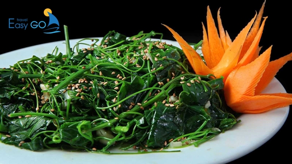 Món Tầm Bóp là món ăn dân giã của Mộc Châu.