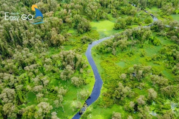 Rừng tràm Trà Sư nằm tại Ấp Văn Trà,  xã Tịnh Biên, tỉnh An Giang