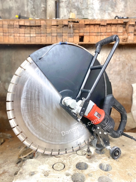 Máy Cắt Bê Tông Tableau 6839 cắt lưỡi 600mm