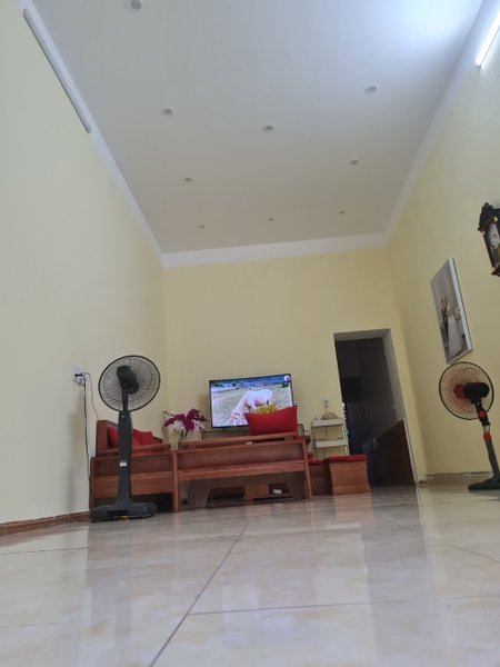 M936 - nhà mặt tiền kinh doanh - khu 10 - Quang Trung