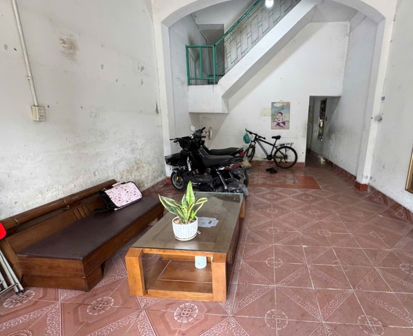 A517 - Nhà mặt tiền kinh doanh - khu cầu sến - phương Đông - yên tử