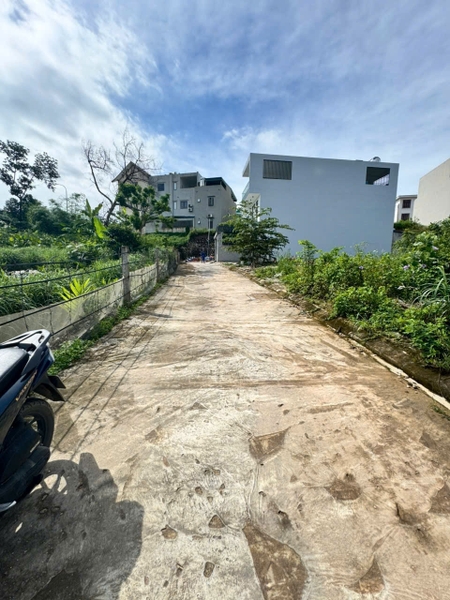 A549 - khu 4 - Quang Trung - Uông Bí