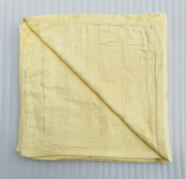 Khăn tắm sợi tre màu vàng (60*120)