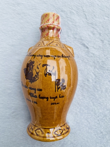 Rượu ngô nậm sứ 200ml