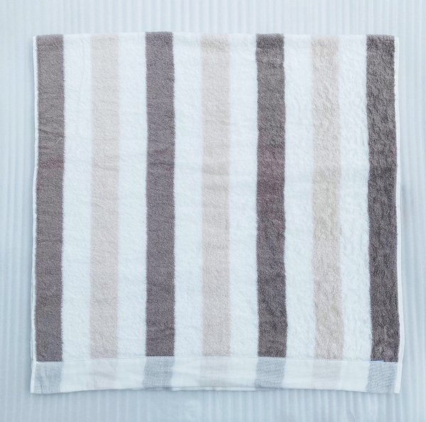 Khăn tắm kẻ sọc nâu Songwol xuất Nhật dư (60x120cm)