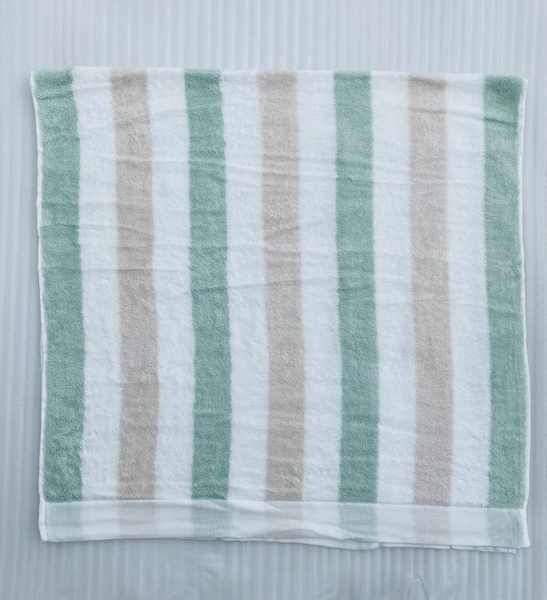Khăn tắm kẻ sọc xanh lá Songwol xuất Nhật dư (60x120cm)