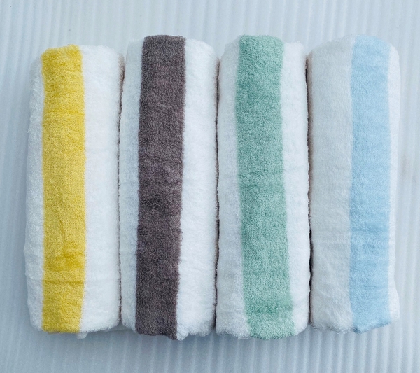 Khăn tắm kẻ sọc xanh dương Songwol xuất Nhật dư (60x120cm)