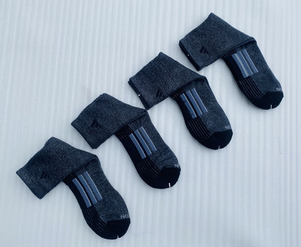 Tất Adidas thể thao xuất dư nam cổ trung, màu xanh đen, set 4