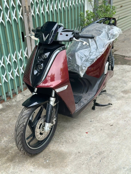 xe-dien-vinfast-theon-moi