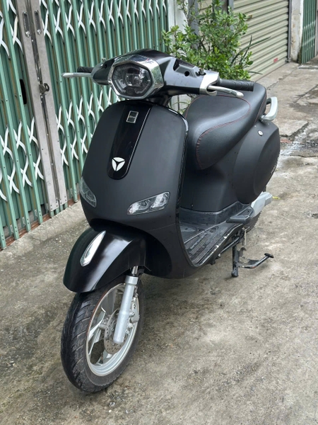 xe-dien-vespa-odora-yadea