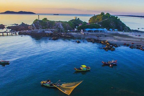 Biển Cửa Hội Nghệ An: "Nàng Thơ" Hoang Sơ & Tọa Độ Nghỉ Dưỡng Sang Chảnh Bậc Nhất