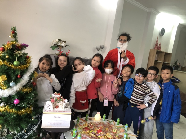 Vui Noel và chào năm mới cùng các bạn nhỏ Kachiusa tại Base