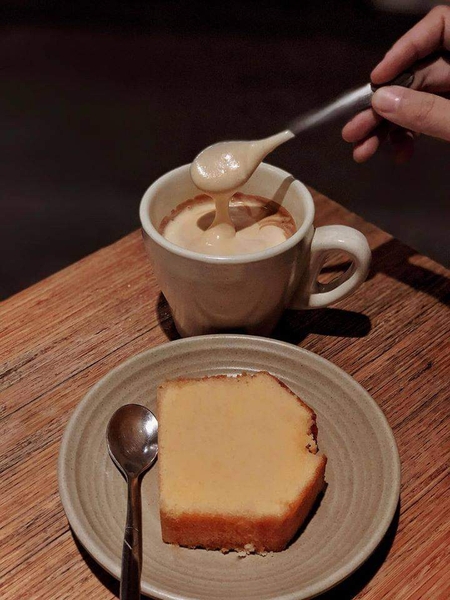 Ly cappuccino huyền thoại của Hà Nội – Cà phê Trứng