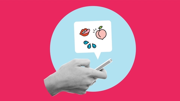 Làm Tình Qua Tin Nhắn: Nghệ Thuật Khiến Trái Tim Luôn Hướng Về Bạn