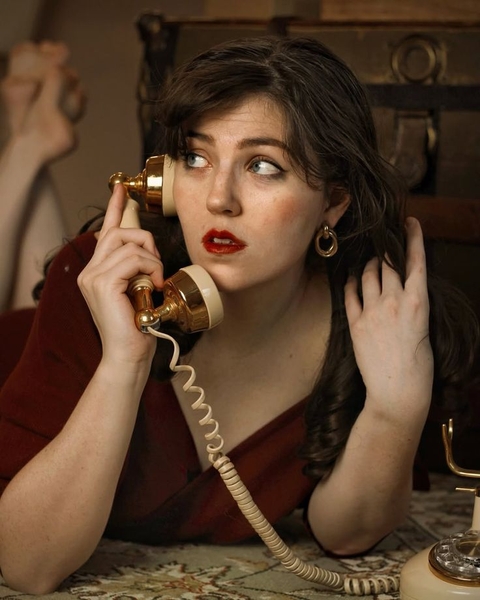 Sóng Điện Thoại Có Gây Vô Sinh Không? Sự Thật Dưới Góc Nhìn Khoa Học