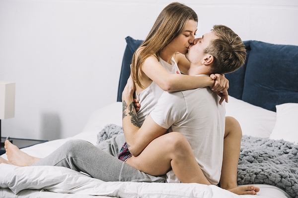 Tư thế quan hệ sâu nhất cho cậu em khiêm tốn và được lút cán