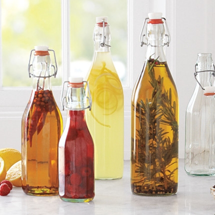 Chai thủy tinh nắp cài kín hơi Oxford và Swing nhiều dung tích đựng rượu ngâm thảo mộc, mật ong và nước trái cây.