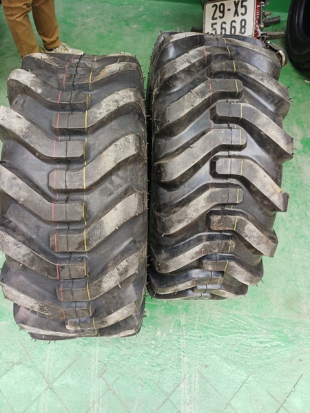 Lốp xe xúc 12-16.5 ARMOUR