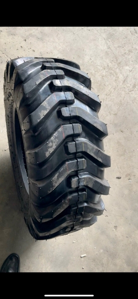 Lốp xe xúc 12-16.5 ARMOUR