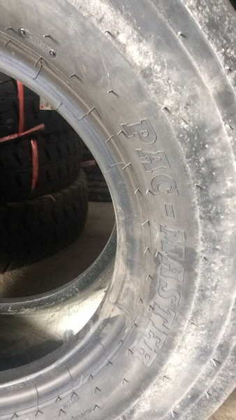 Lốp 14/70-20 hiệu BKT Ấn Độ