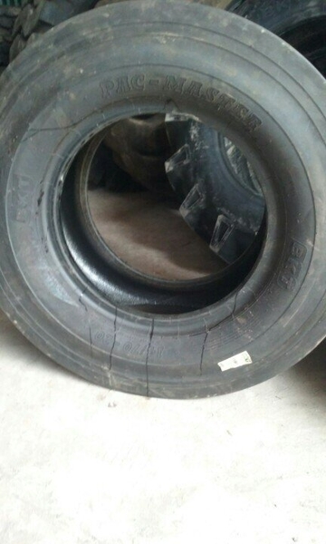 Lốp 14/70-20 hiệu BKT Ấn Độ