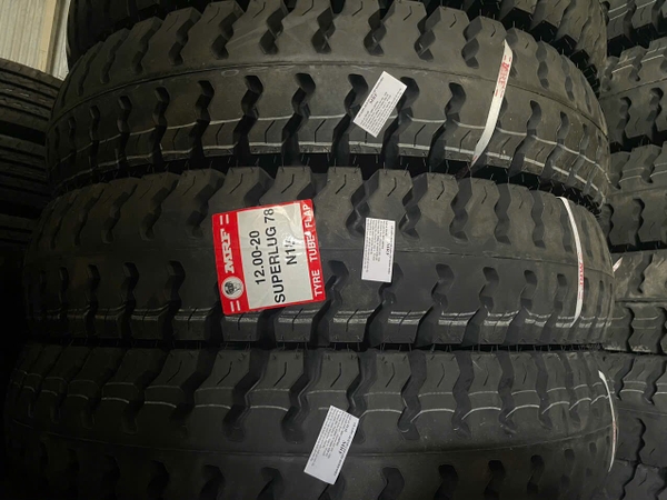 Lốp xe tải hiệu MRF Ấn Độ, chất lượng hàng đầu.